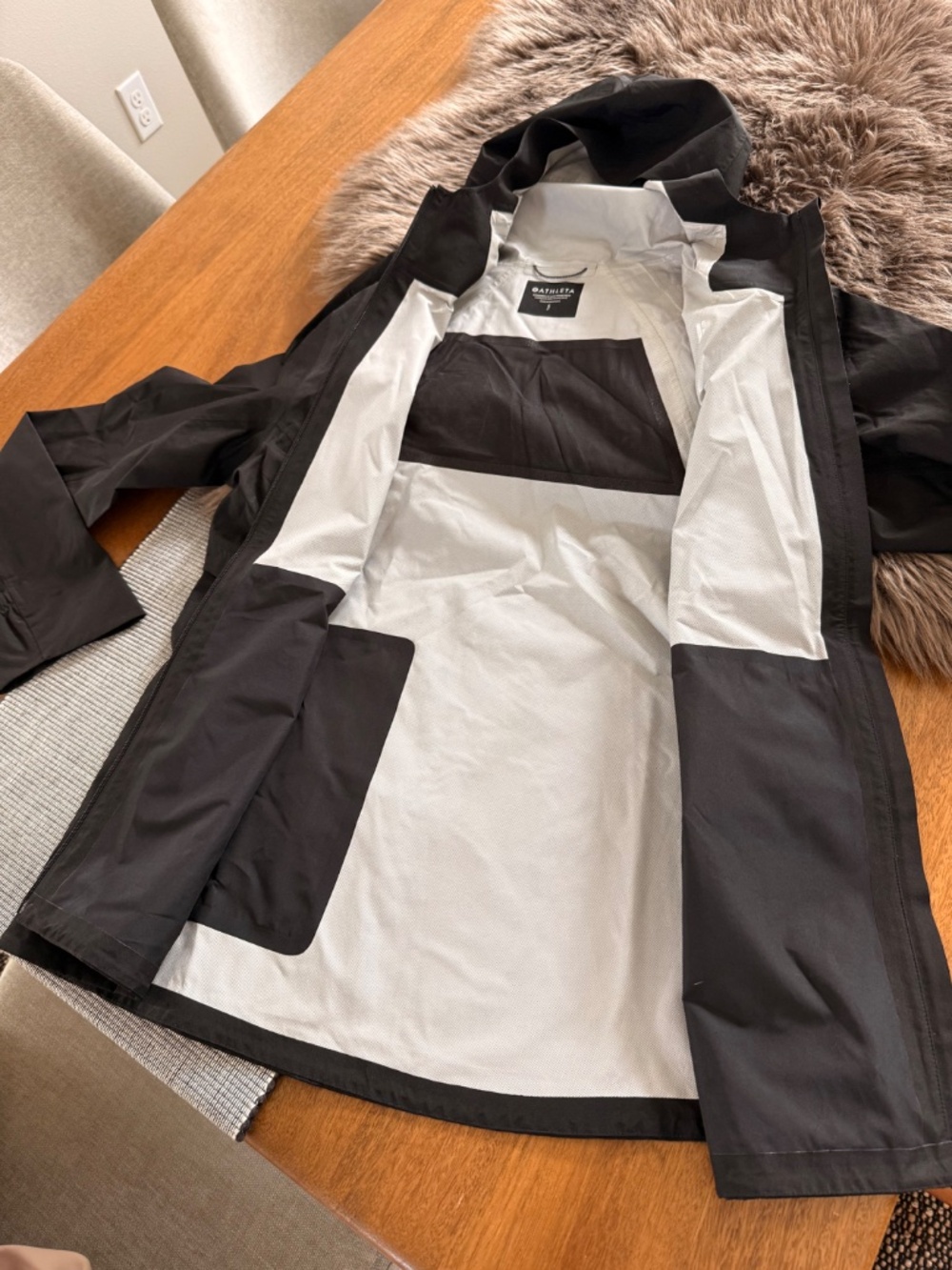 Athleta Rainout Traverse Jacket Sz Small - Picture 4 of 4